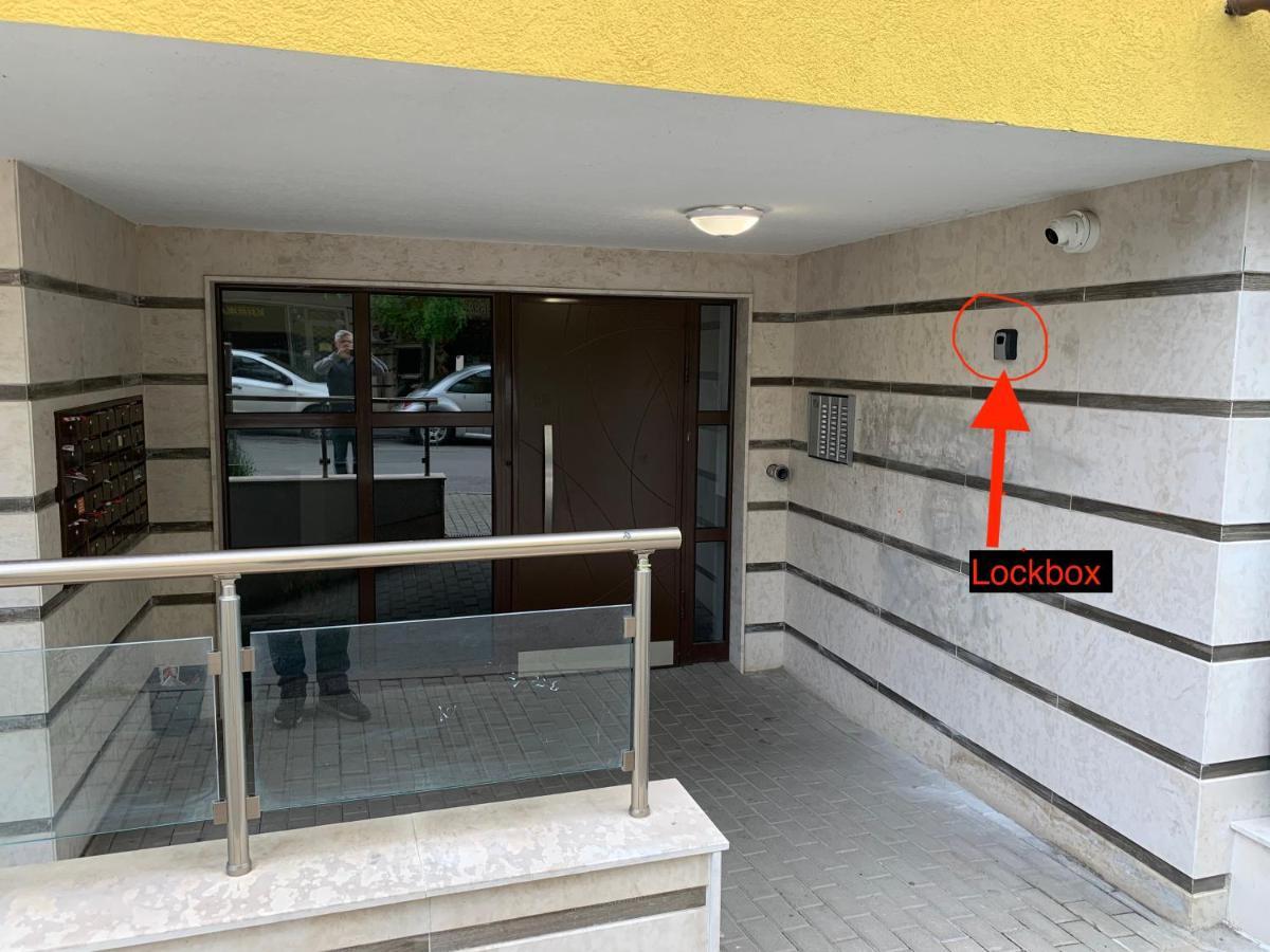 Niko'S Deluxe Apartment โซเฟีย ภายนอก รูปภาพ